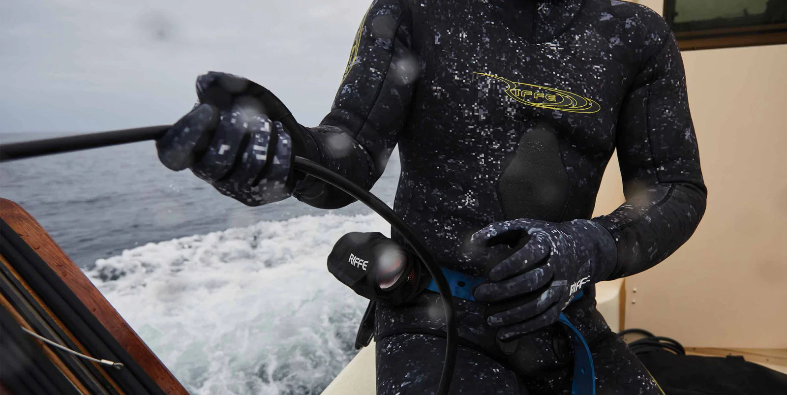 Spearfishing and Freediving Wetsuits – Tagged 5mm – Lost Winds